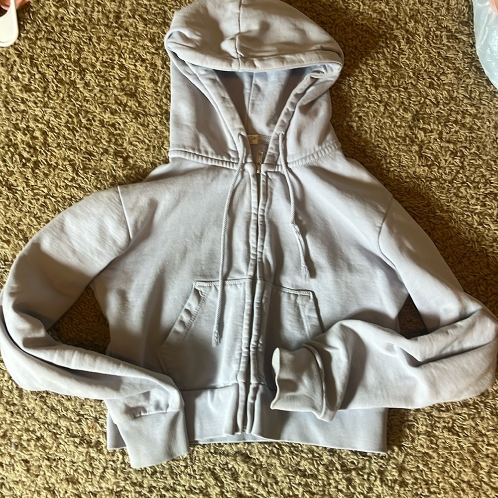 Brandy Melville Cropped sweatshirt